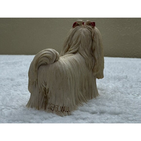 Sandicast Blonde Maltese Dog Glass Eyes Miniature Figurine Signed W.U. 98 VTG - Picture 12 of 15